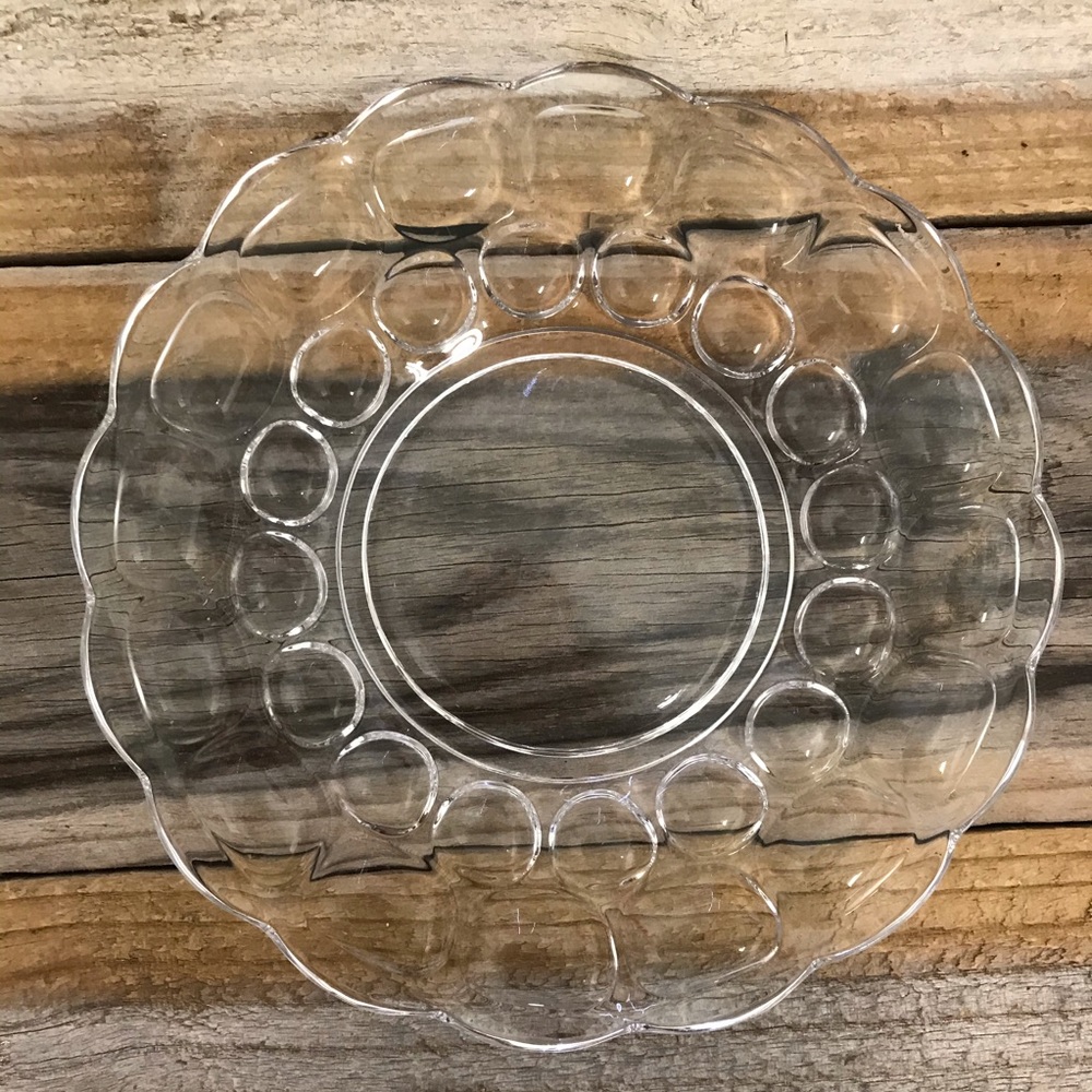 Crystal cake plate